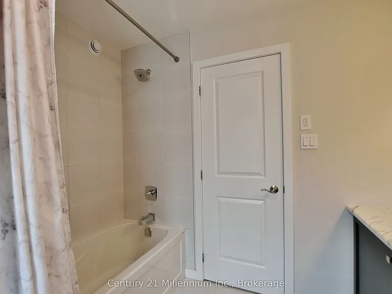 349 Yellow Birch Cres — Photo 38