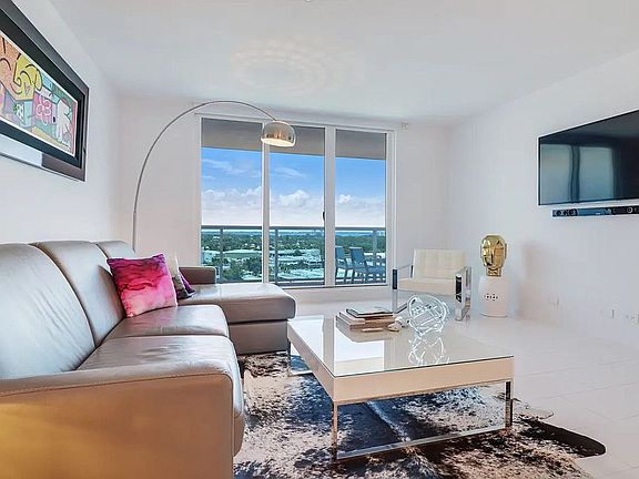 4th image of 2301 Collins Ave APT 1234
