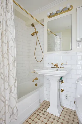 Sold by Compass | media 7