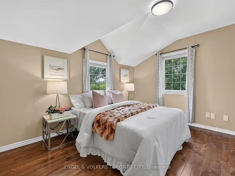774 Churchill Ln — Photo 30