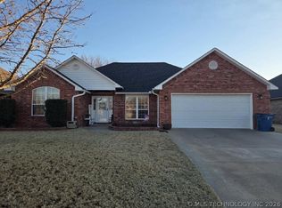 1410 Sweetgum Pl, McAlester, OK 74501