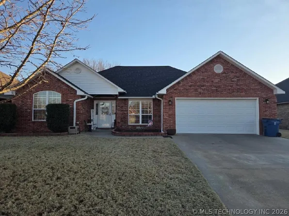 1410 Sweetgum Pl, McAlester, OK 74501