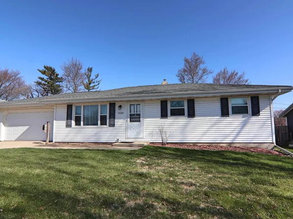 1522 Crestview St, Janesville, WI 53546