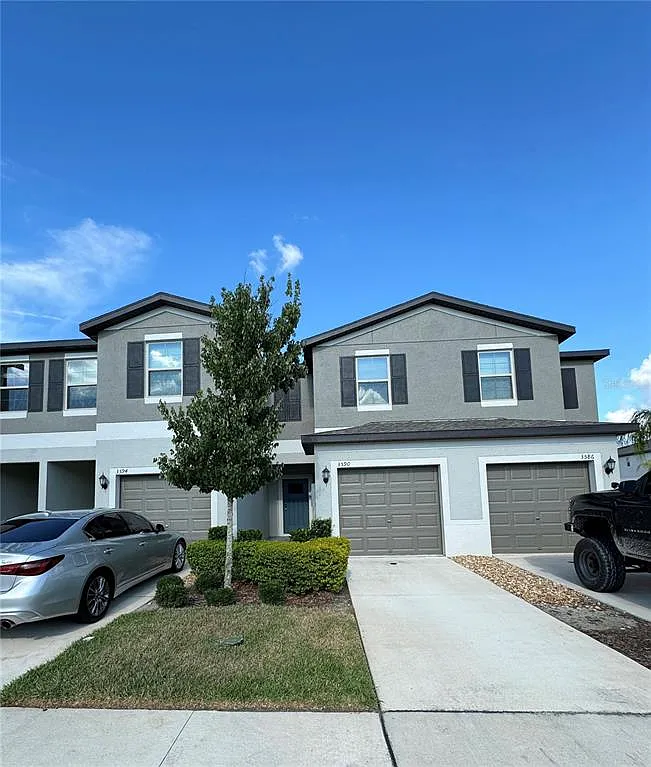 2 bed, 2.5 bath, 1513 sqft, $1,925 — Photo 2
