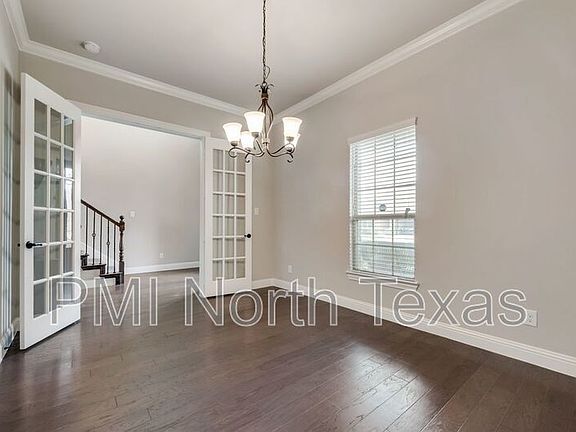 2nd image of 740 Sandbox Dr