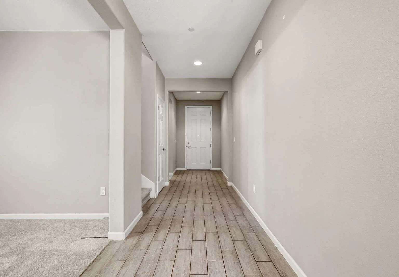 4 bed, 3.0 bath, 2827 sqft, $3,400 — Photo 3