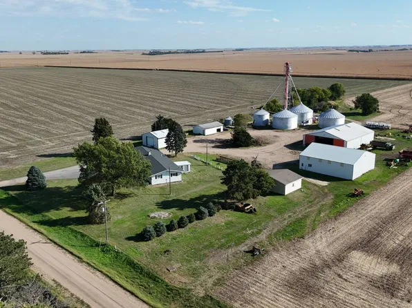 1210 W 7th Rd, Aurora, NE 68818