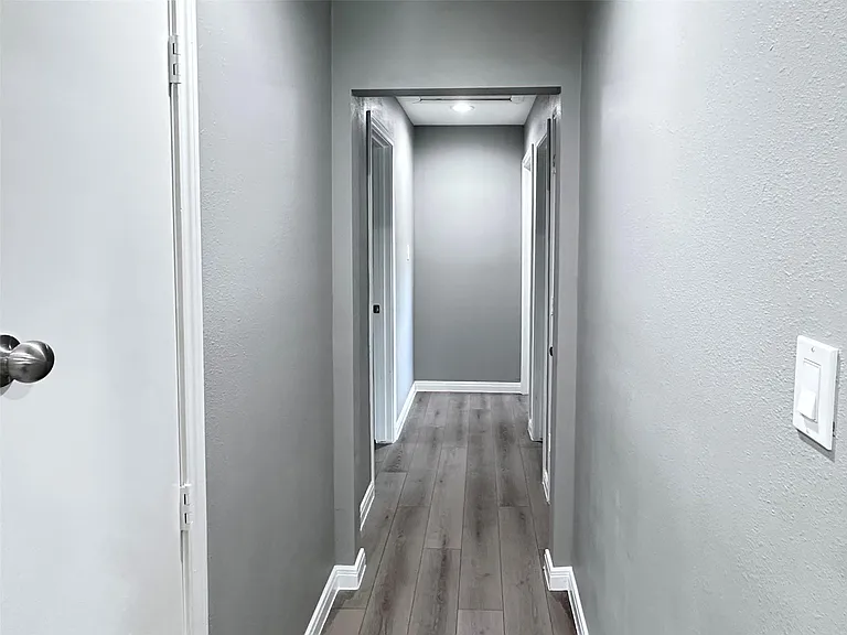 4519 Oak Shadows Dr — Photo 16