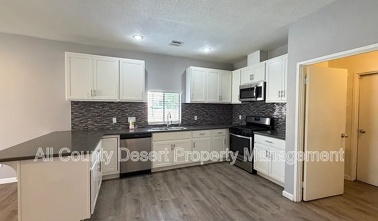 9591 Capiland Rd — Photo 7
