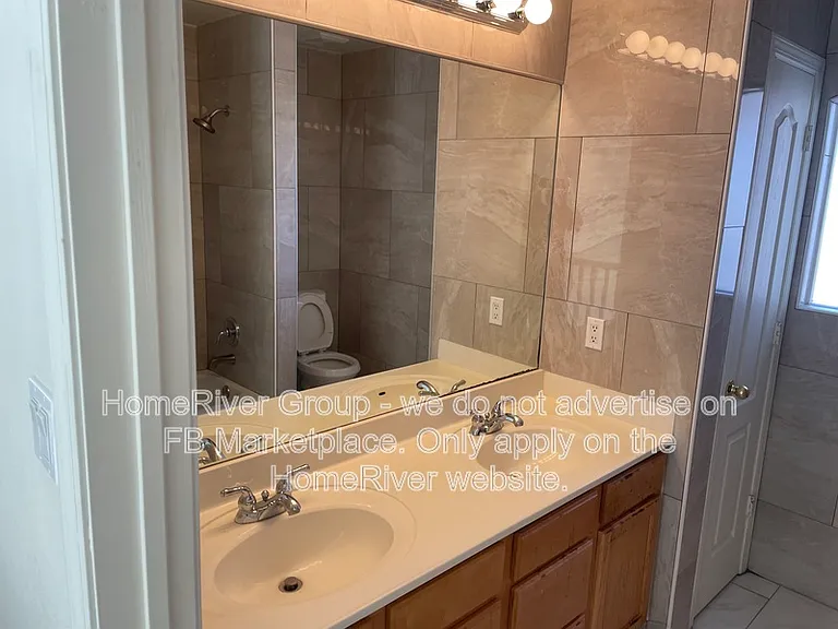 1100 Diamondback Dr NE — Photo 11