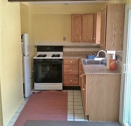 2nd image of 477 Clinton St