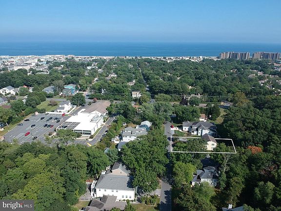 2nd image of 408 Lekites Ave