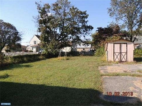 2nd image of 105 E Lockwood St