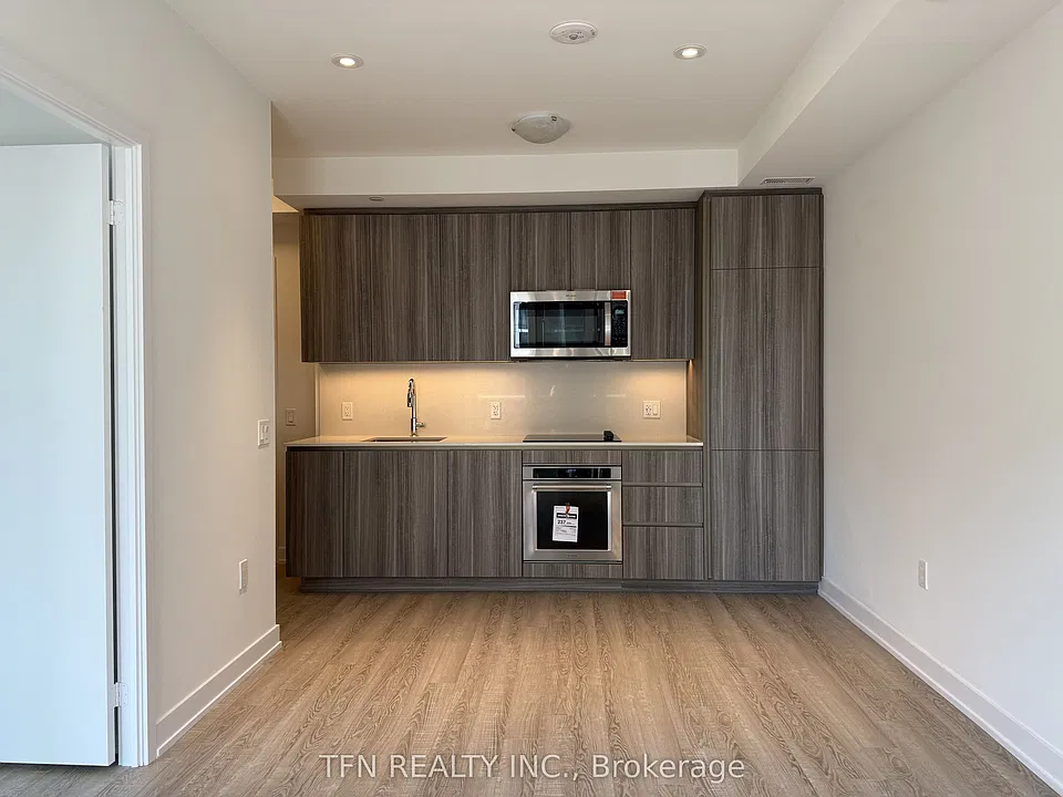 15 Richardson St #920