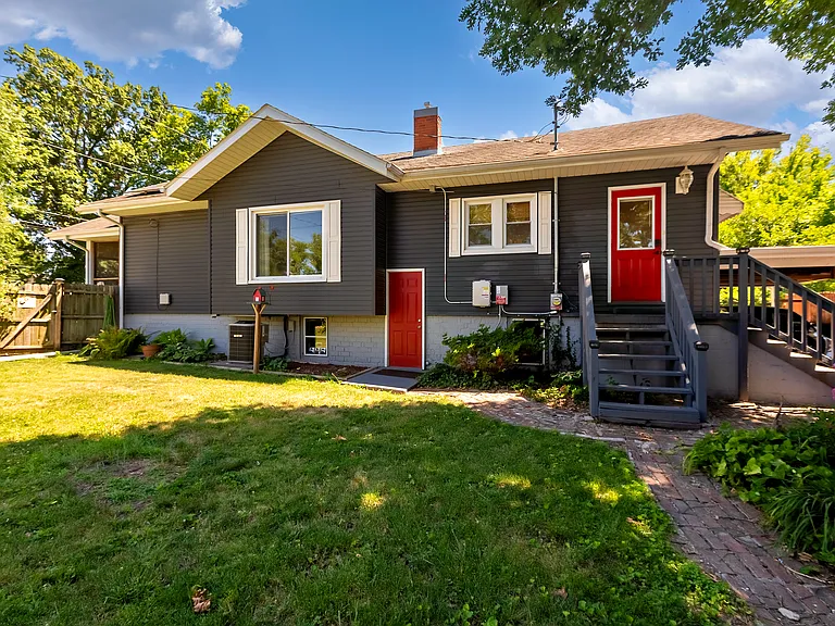 804 S Madison St — Photo 13