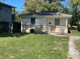409 W Locust St, Chatham, IL 62629
