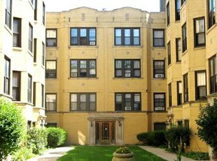 3826 N Greenview Ave, Chicago, IL 60613