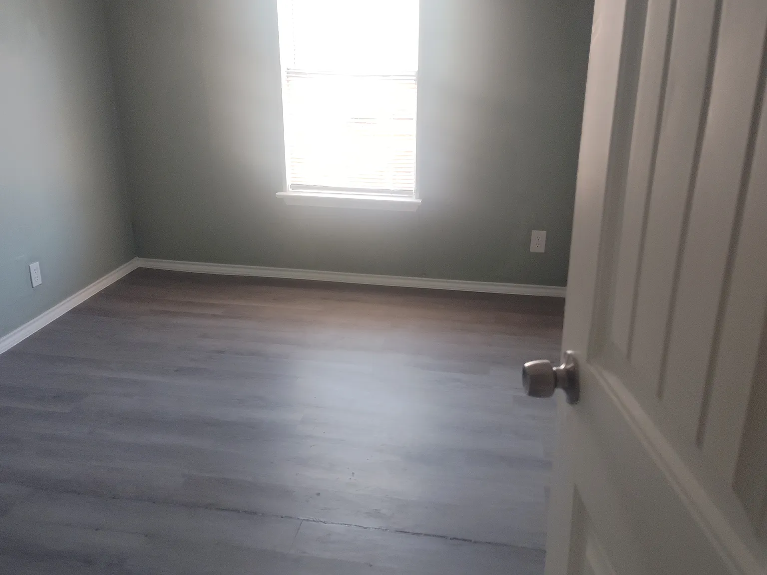 3 bed, 1216 sqft, $1,100 — Photo 4