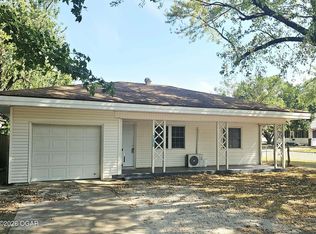 320 E 17th St, Baxter Springs, KS 66713