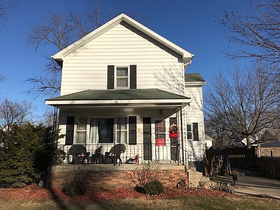 2nd image of 916 N Plum St