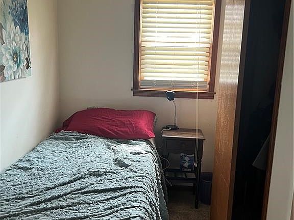 4th image of 6156 Sloan Ave
