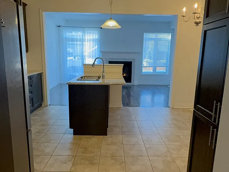 121 Huguenot Rd — Photo 3