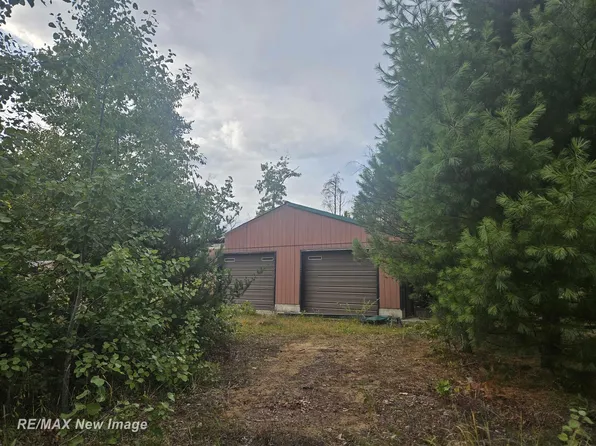 202 W Park Rd, Harrison, MI 48625