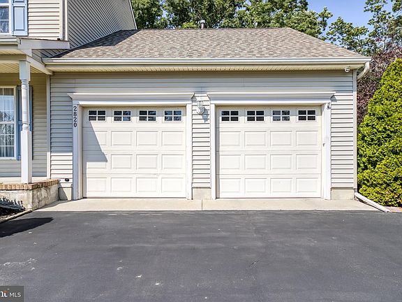 4th image of 2820 Barry Dr
