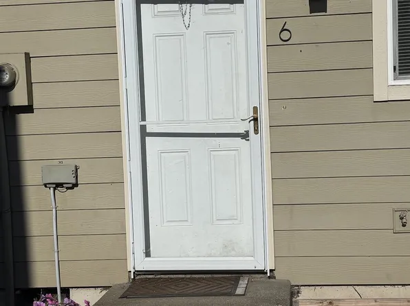 3305 E Vittoria Way APT 6, Newberg, OR 97132