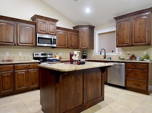 5th image of 5298 E 65th S