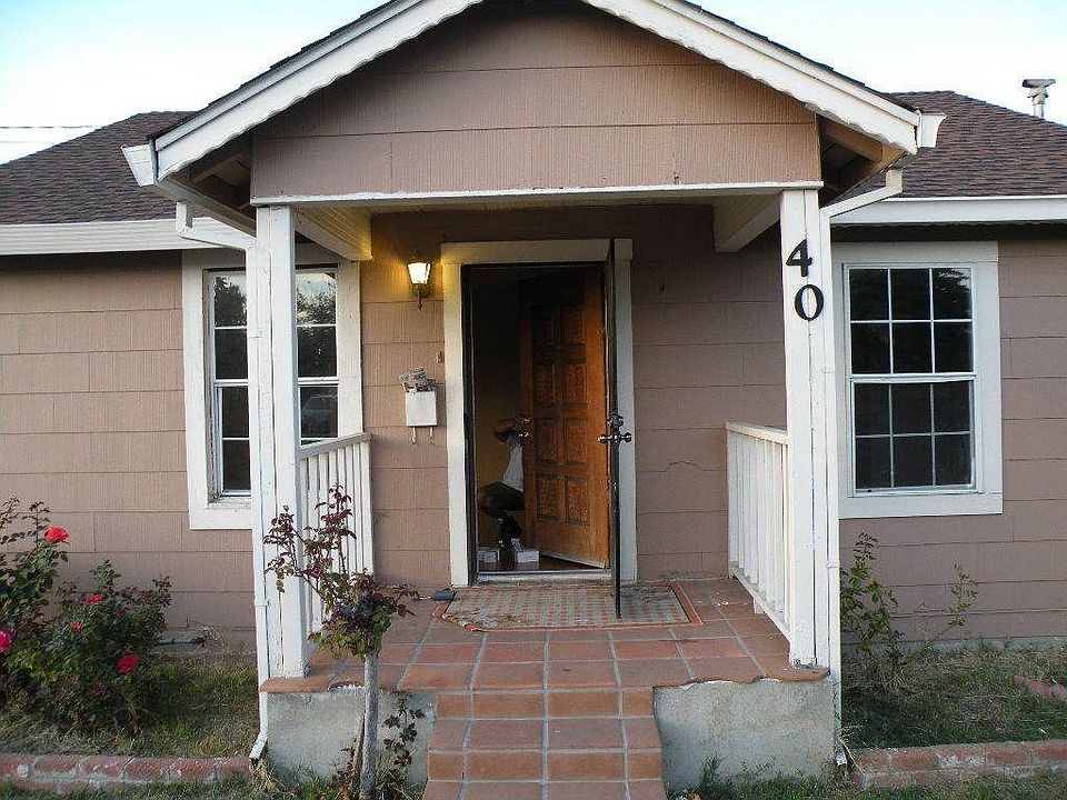 1st image of 40 Rossi Ave