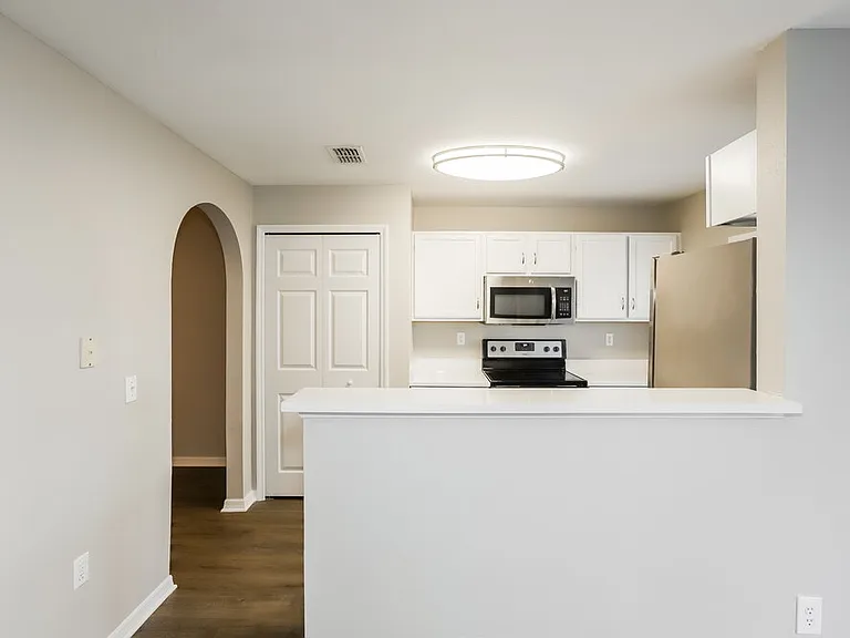 9852 Ashburn Lake Dr — Photo 9