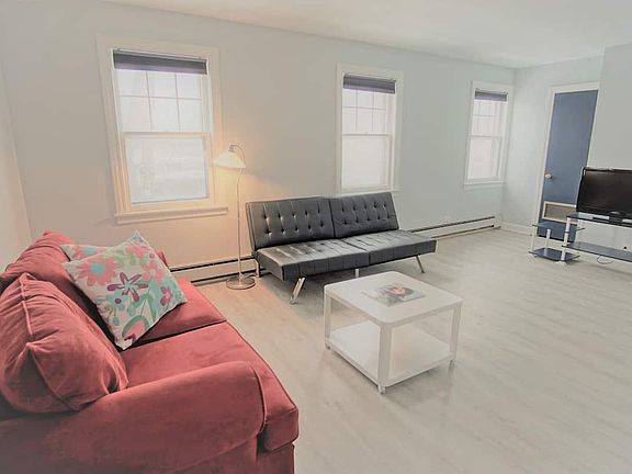 3rd image of 8700 Trumbull Ave #2
