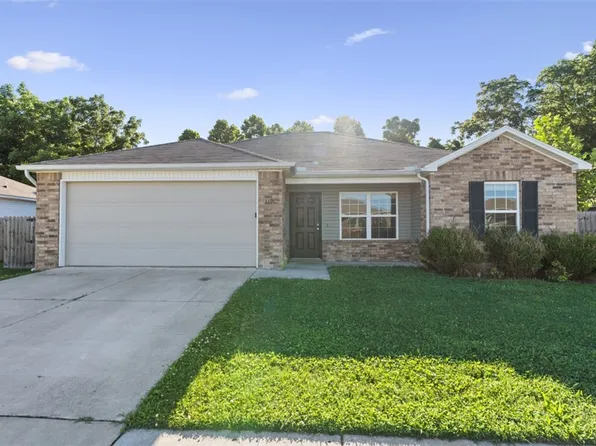 1103 S Splash Dr, Fayetteville, AR 72701