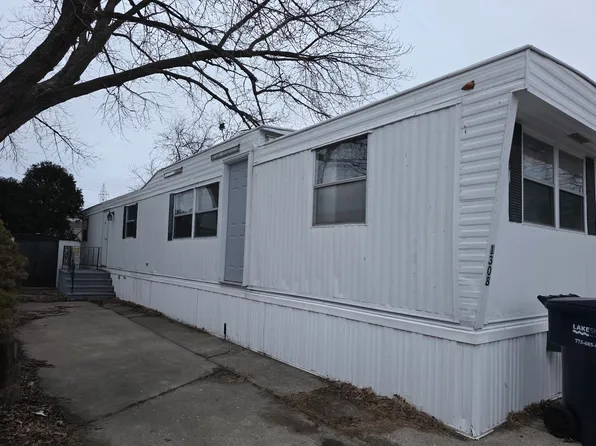 8800 S Harlem Ave Trailer 1210, Bridgeview, IL 60455
