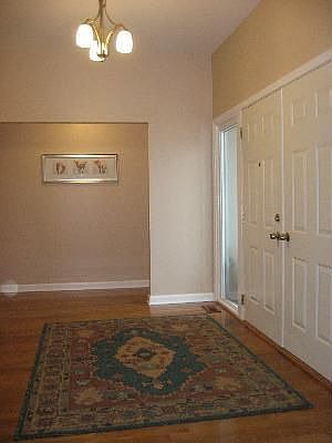 5th image of 2712 Woodridge Dr