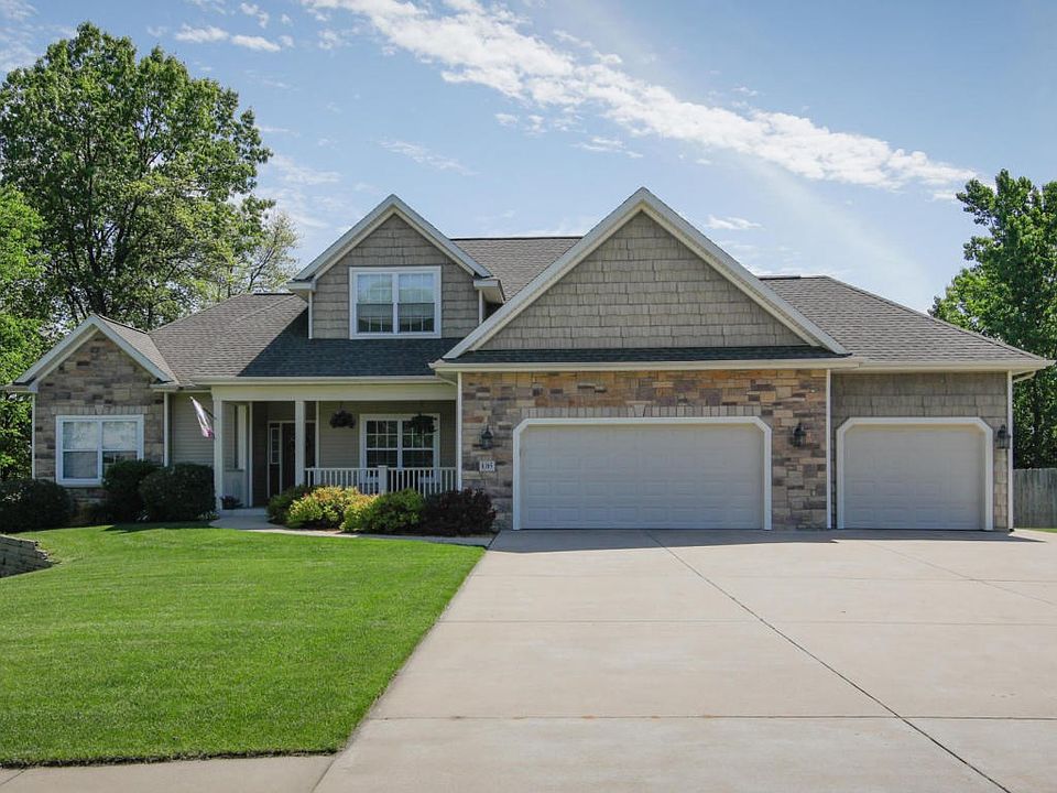 8385 Charlevoix-102