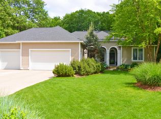 18008 Woodland Trl, Spring Lake, MI 49456