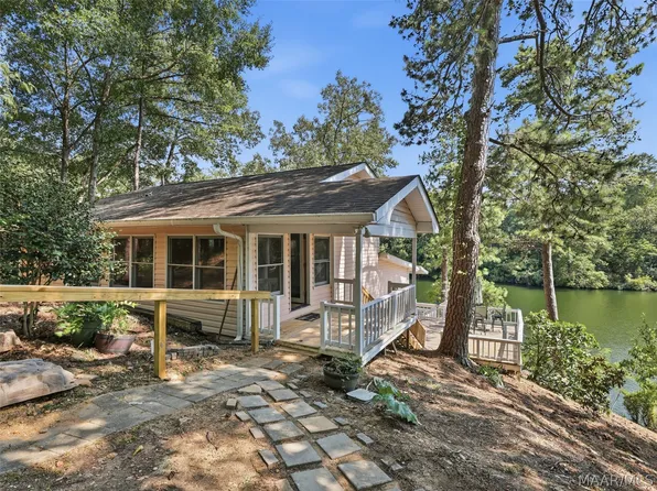 1880 Minnie Knight Rd, Titus, AL 36080