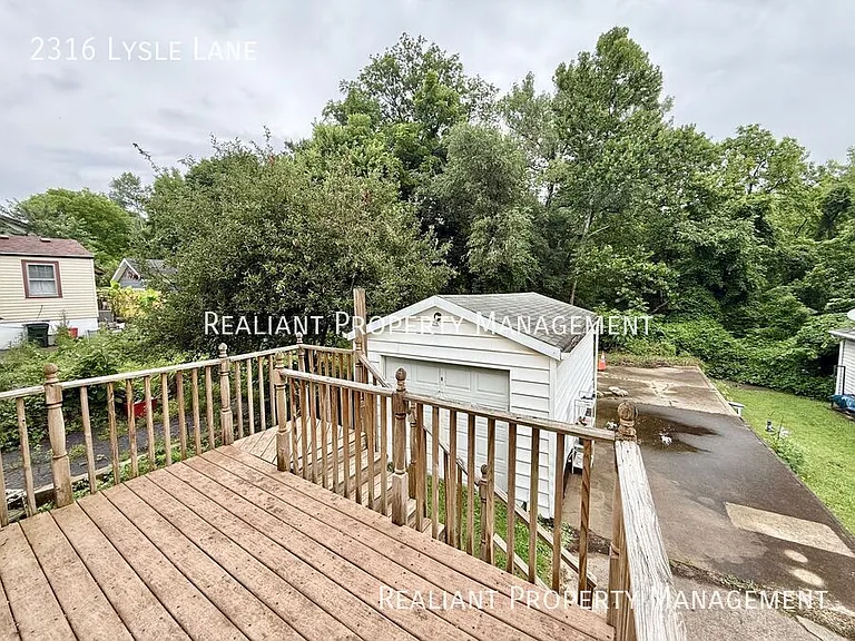 2316 Lysle Ln — Photo 19
