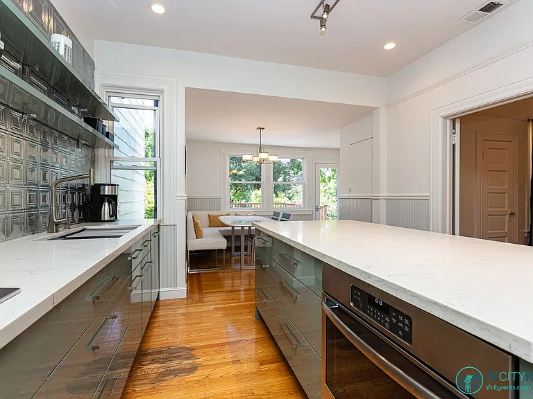 170 Eureka St — Photo 4