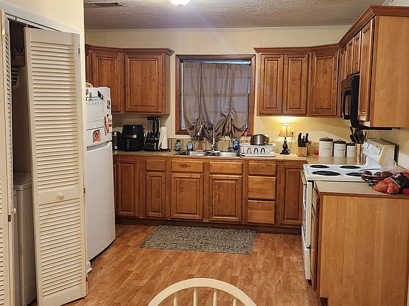 3rd image of 102 Southern Hills Dr