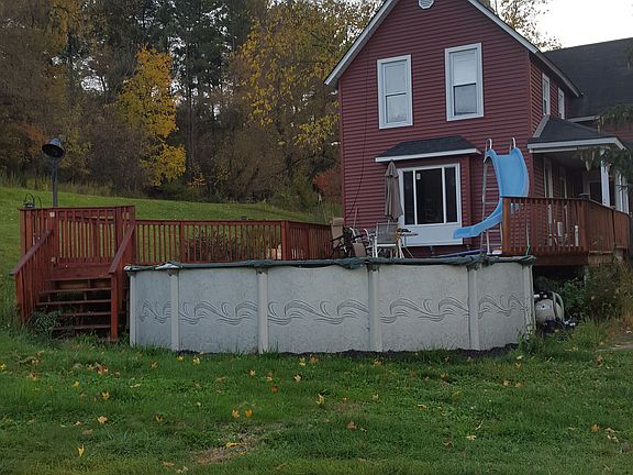 5th image of 105 South Garden St.