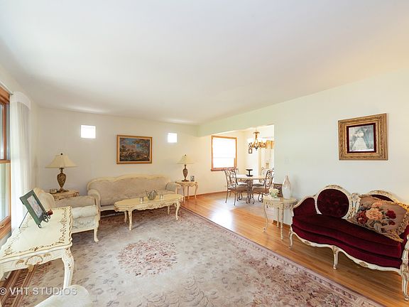 2nd image of 1231 Mandel Ave