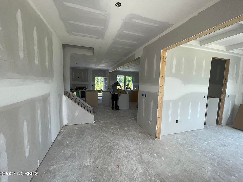 2nd image of 110 High Tide Drive