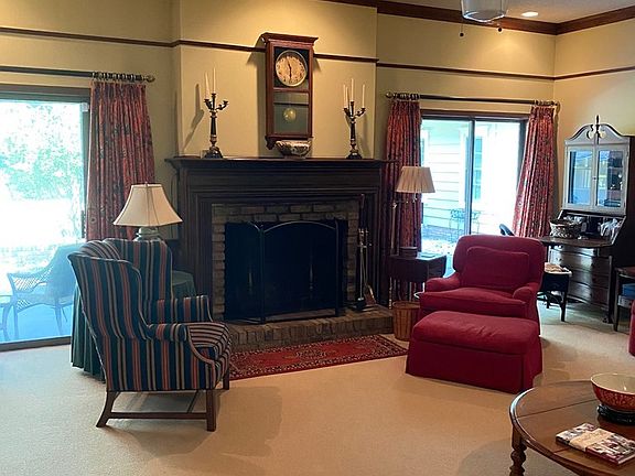 5th image of 504 Edgewood Dr