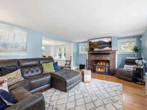 31 Wildrose Ave, Worcester, MA 01602