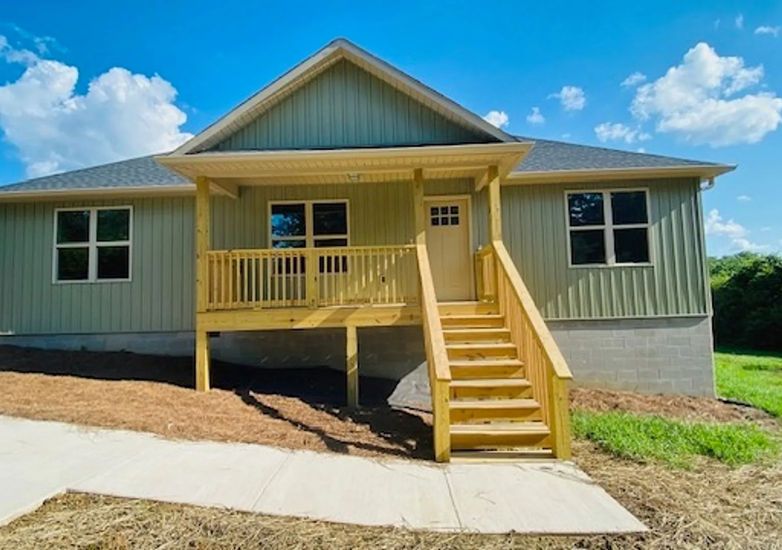 Charming 3 Bedroom, 2 Bath home. — Photo 1