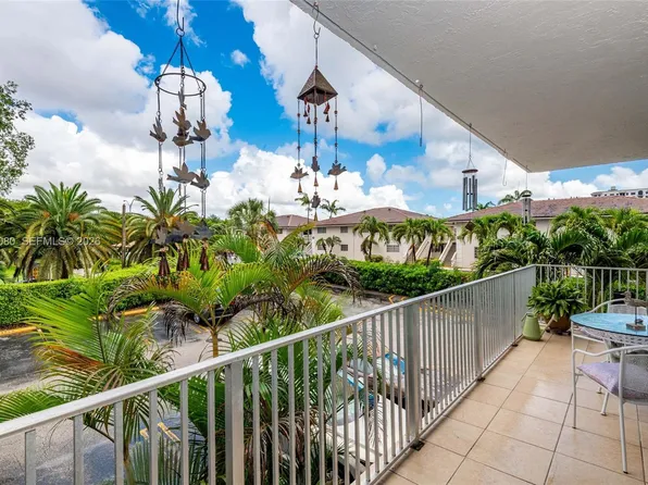 7403 SW 82nd St APT 212N, Miami, FL 33143