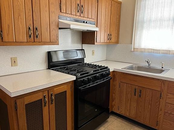 2nd image of 37 Park Ave
